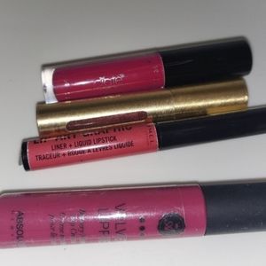 Bundle of 4 lipstick and lipgloss